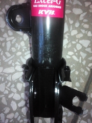 АМОРТИЗАТОР ПЕРЕДНИЙ ПРАВЫЙ TUCSON JM, SPORTAGE KM KAYABA