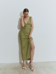 Платье "Olive" трикотажное, цвет оливковый
