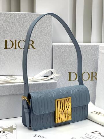 Сумка с клапаном Miss Dior голубой