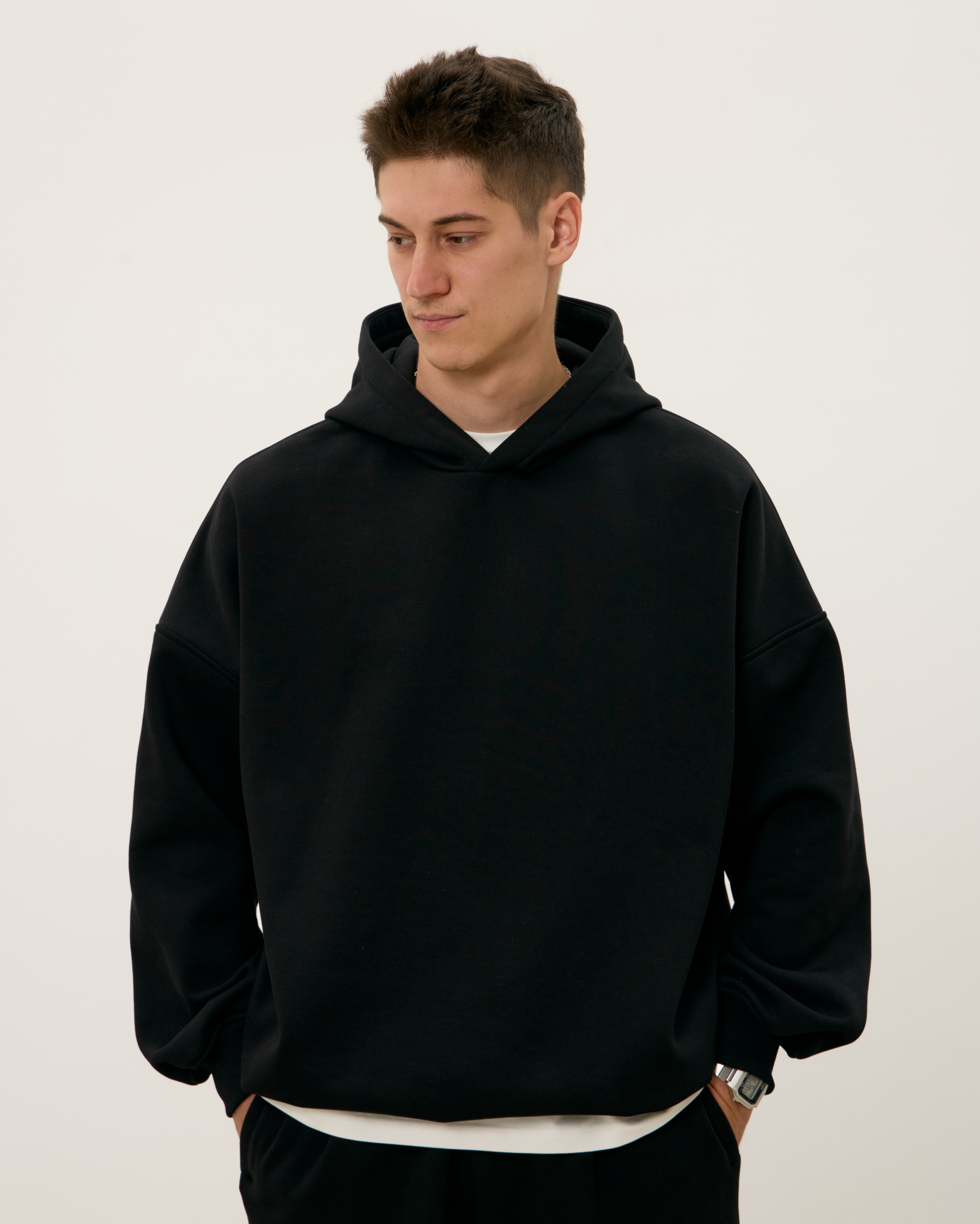 Худи MAN OVER, с начесом, черное