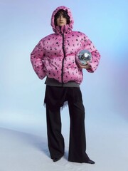 Пуховик MAGIC FLOWERS розового цвета