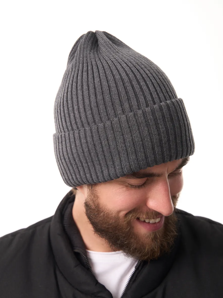 Шапка осенняя бини вязаная зима