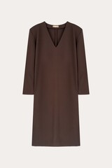 Платье с акцентными плечами