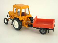 Tractor MTZ-82 Belarus metall with Trailer Bison 1:43 Agat Mossar Tantal