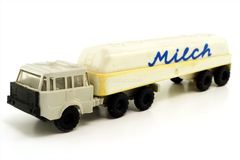 Tatra 813 tankwagen Milch 12507 VEB Modell-Konstrukt TT 1:120