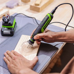 Гравер Greenworks G24RTK2 24V с базой и оснасткой (52 шт) аккумуляторный, с АКБ 2 А/ч и ЗУ