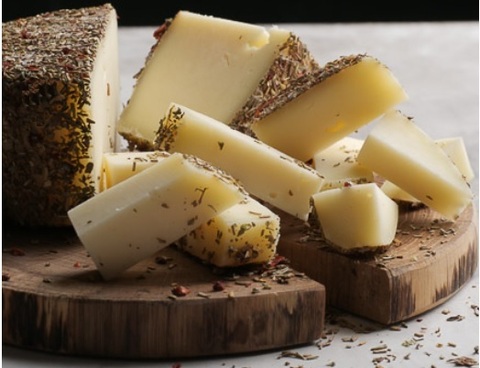 Сыр РЕЖАНО в итальянских травах 40% 100г