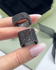 13098 - Широкое кольцо дорожка из серебра с черными микроцирконами