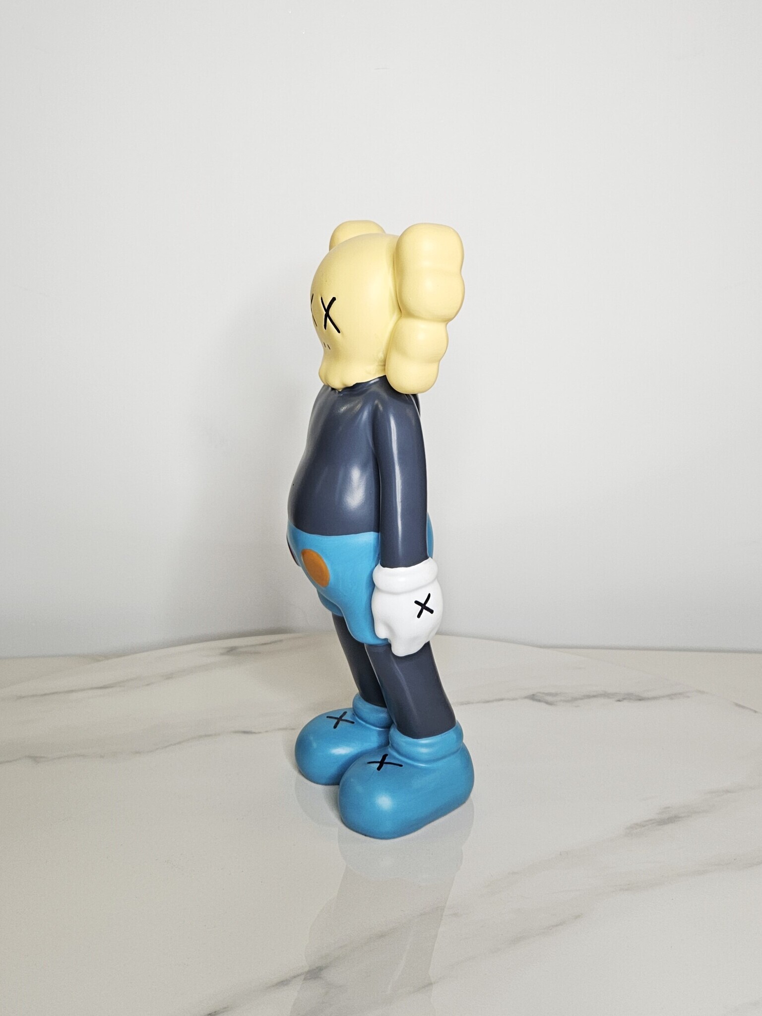 Статуэтка Kaws Morty Smith купить за 6300 р в Москве