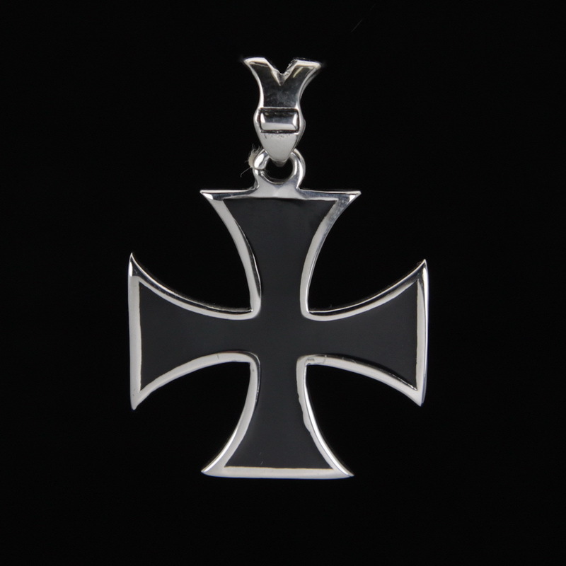 Мальтийский крест это. Готский крест Мальтийский. Черный Мальтийский крест. Знак Мальтийский крест. Мальтийский Георгиевский крест тамплиеров.