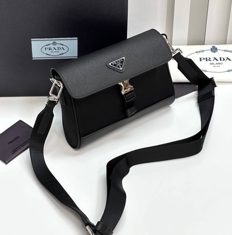 Сумка Prada saffiano чёрная