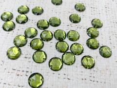 Стразы пришивные акрил, d 1 см, жёлто-зелёный