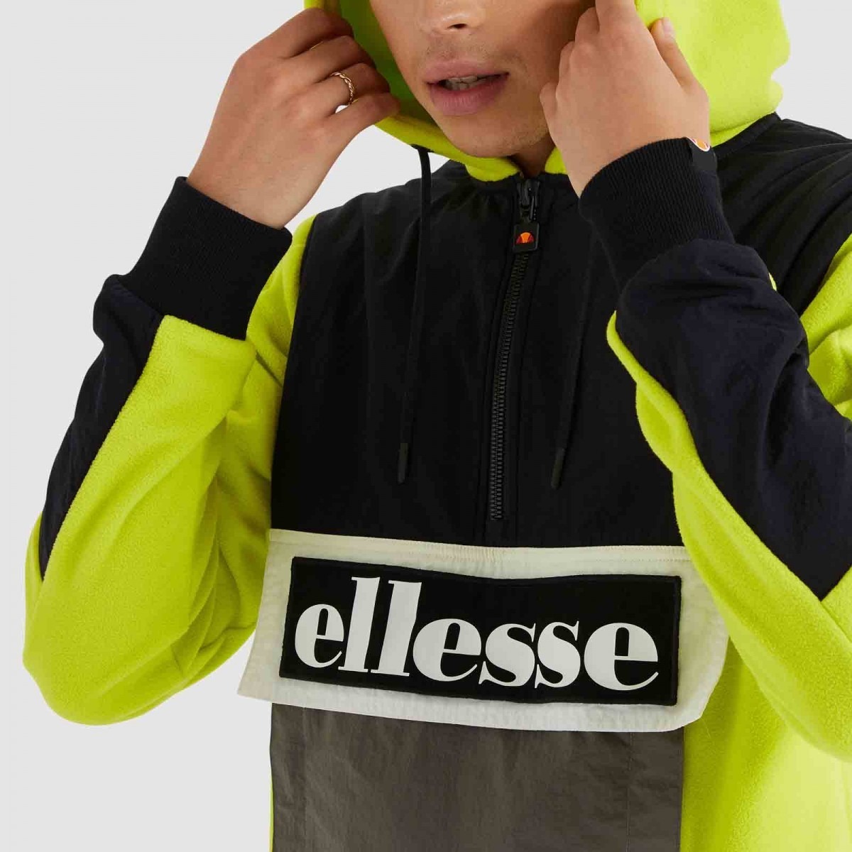 ELLESSE Periodic OH Jacket SHK12272 GREEN Ashop.ru