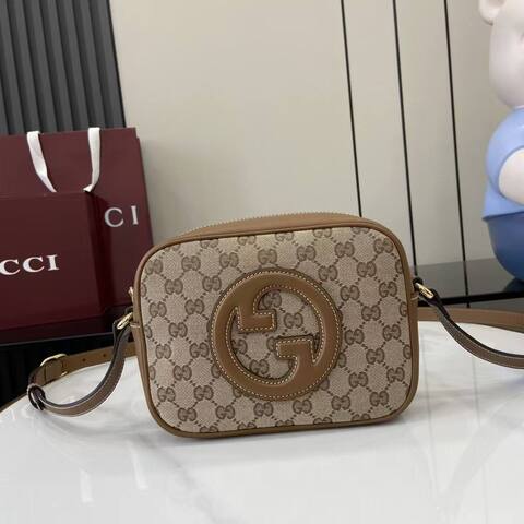 Мини-сумка через плечо Gucci Blondie, коричневый