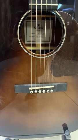 Sigma JM-SG45+ - Электроакустическая гитара, верхняя дека массив ели, цвет санбёрст