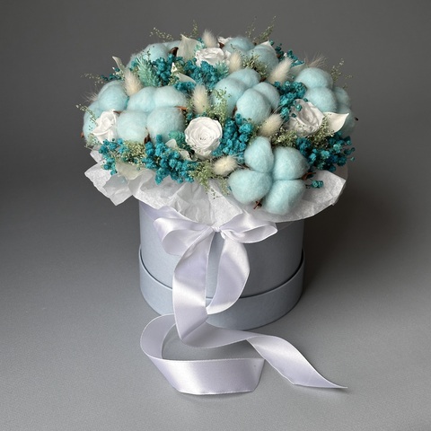 «Бирюза» - композиция из стабилизированных цветов и сухоцветов
