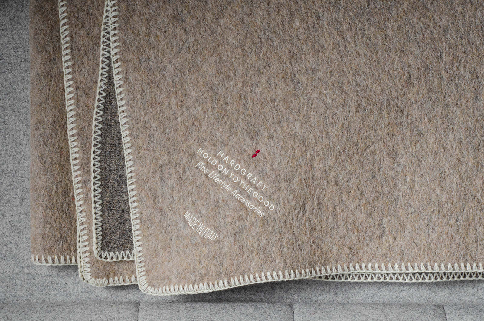 Hard Graft Wool Blanket Natural — плед из шерсти