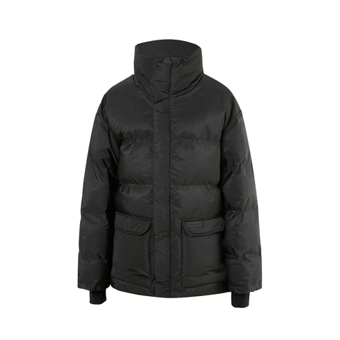 Zipped Black puffer jacket
