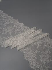 Кружево шантильи айвори неэластичное ширина 22 см длина 1.45 м