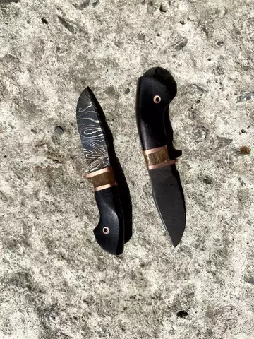 Miniature knife