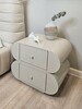 Ваза Flowing white vase B