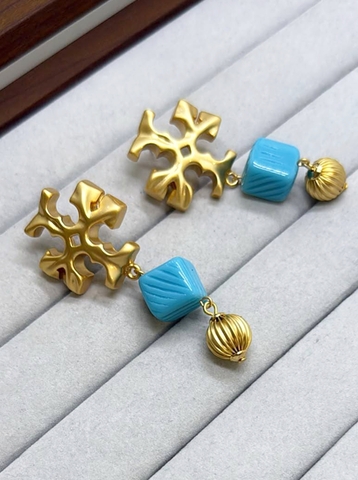 Серьги TORY BURCH с голубыми вставками