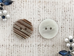 Пуговицы костюмные двухсторонние, d 2,1 см