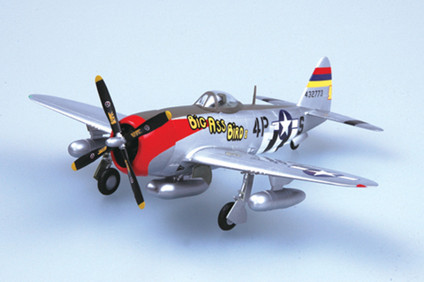 Модель Американский Истребитель бомбардировщик P-47D Trunderbolt масштаб 1:72