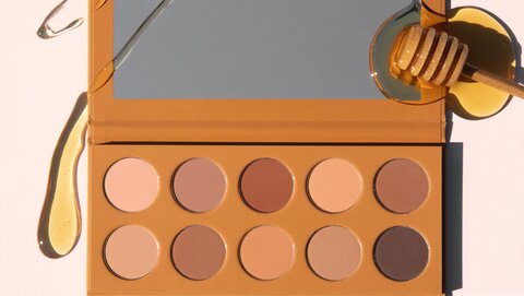 KKW BEAUTY Matte Honey Pressed Powder Palette