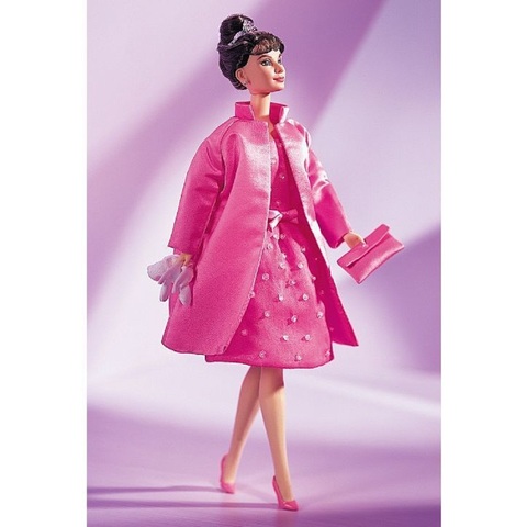Барби Одри Хепберн в розовом наряде Завтрак у Тиффани