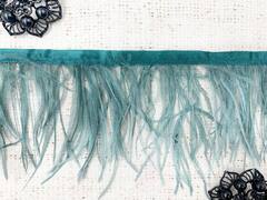 Кант с пером страуса, ш. 9 см, серо-зелёный