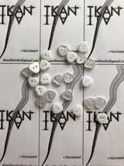 Пуговица пластиковая двухпрокольная "сердце" (Пластик, Белое сердце, 12)