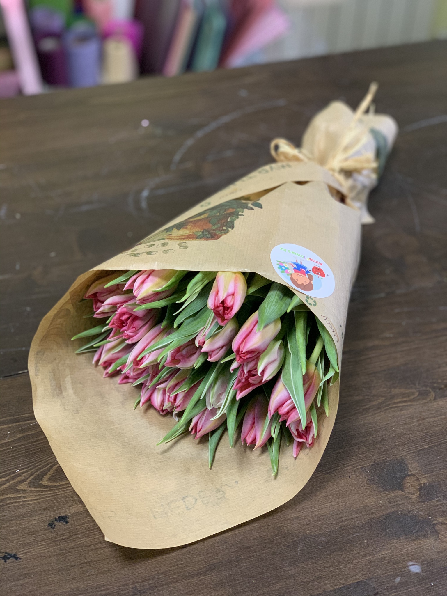 Упаковка тюльпанов фото