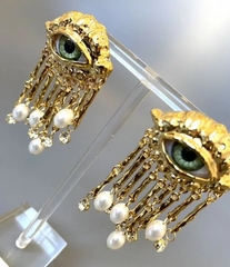 73135- Серьги ЗЕЛЕНЫЕ ГЛАЗА в стиле Schiaparelli с подвесками, цвет серебро / золото