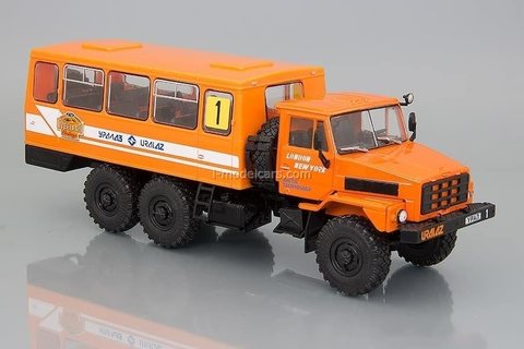 Ural-4322 NZAS-4211 shift work bus khaki 1:43 Start Scale Models (SSM)