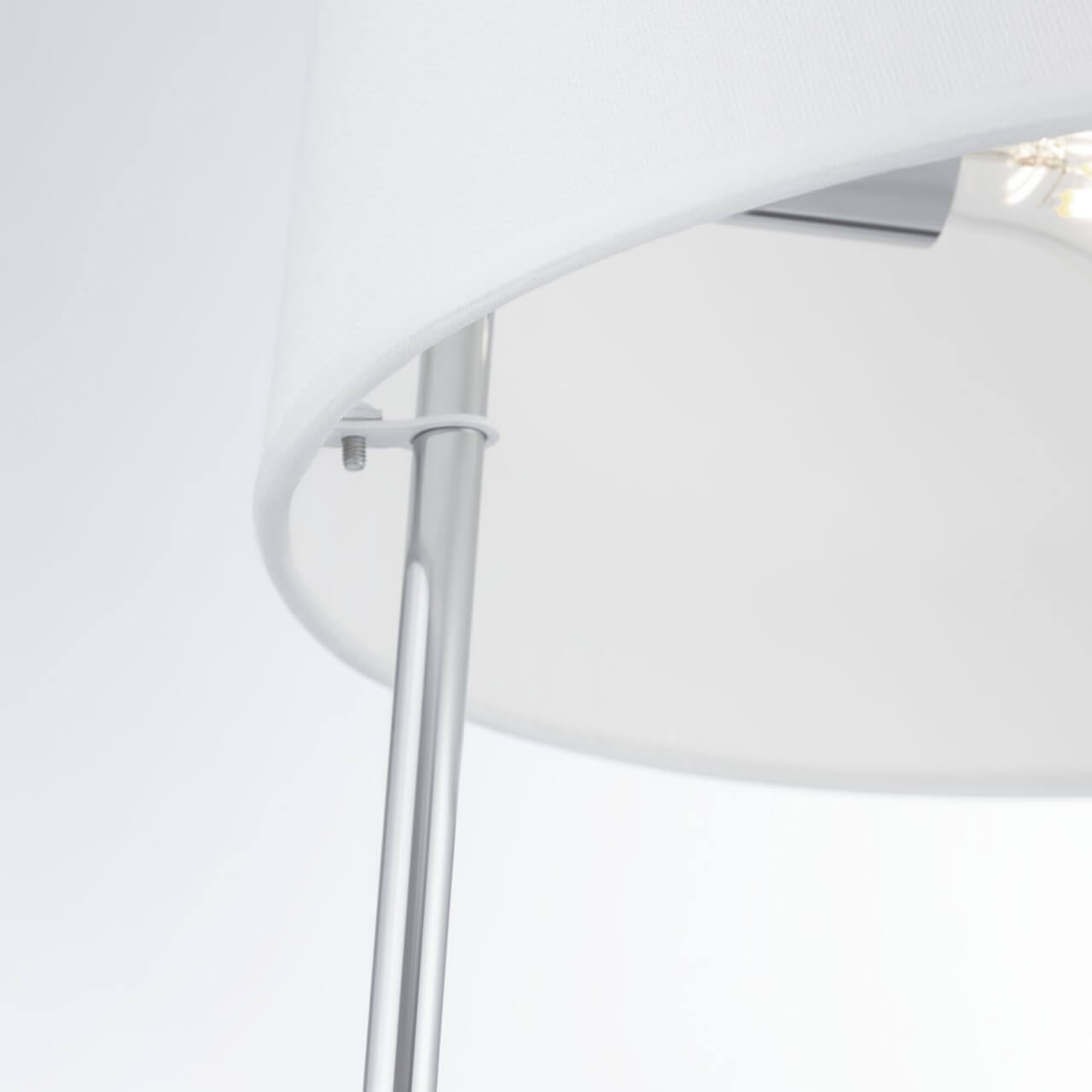 Настольная лампа Maytoni Bergamo MOD613TL-01W