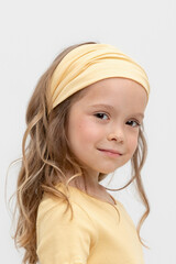 косынка  для девочки  КР 8011/светлая мимоза к482