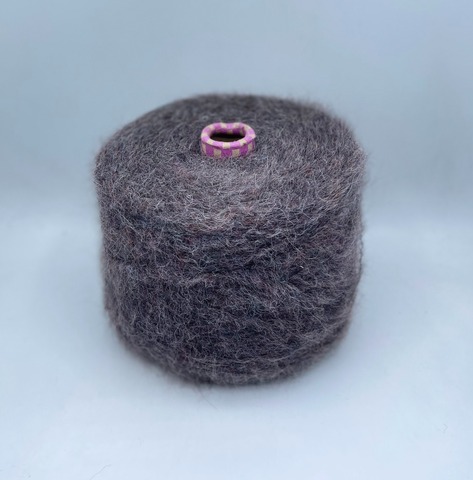 Бобинная пряжа (пр.Италия),art-Freealp 480 м/100гр, 70% Сури альпака, 30% Полиамид, цвет-Серо-коричневый,неоднотонный(0-1) арт.32533