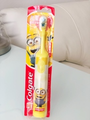 Электрическая зубная щетка  Colgate  детская (Миньоны) + зубная паста в подарок
