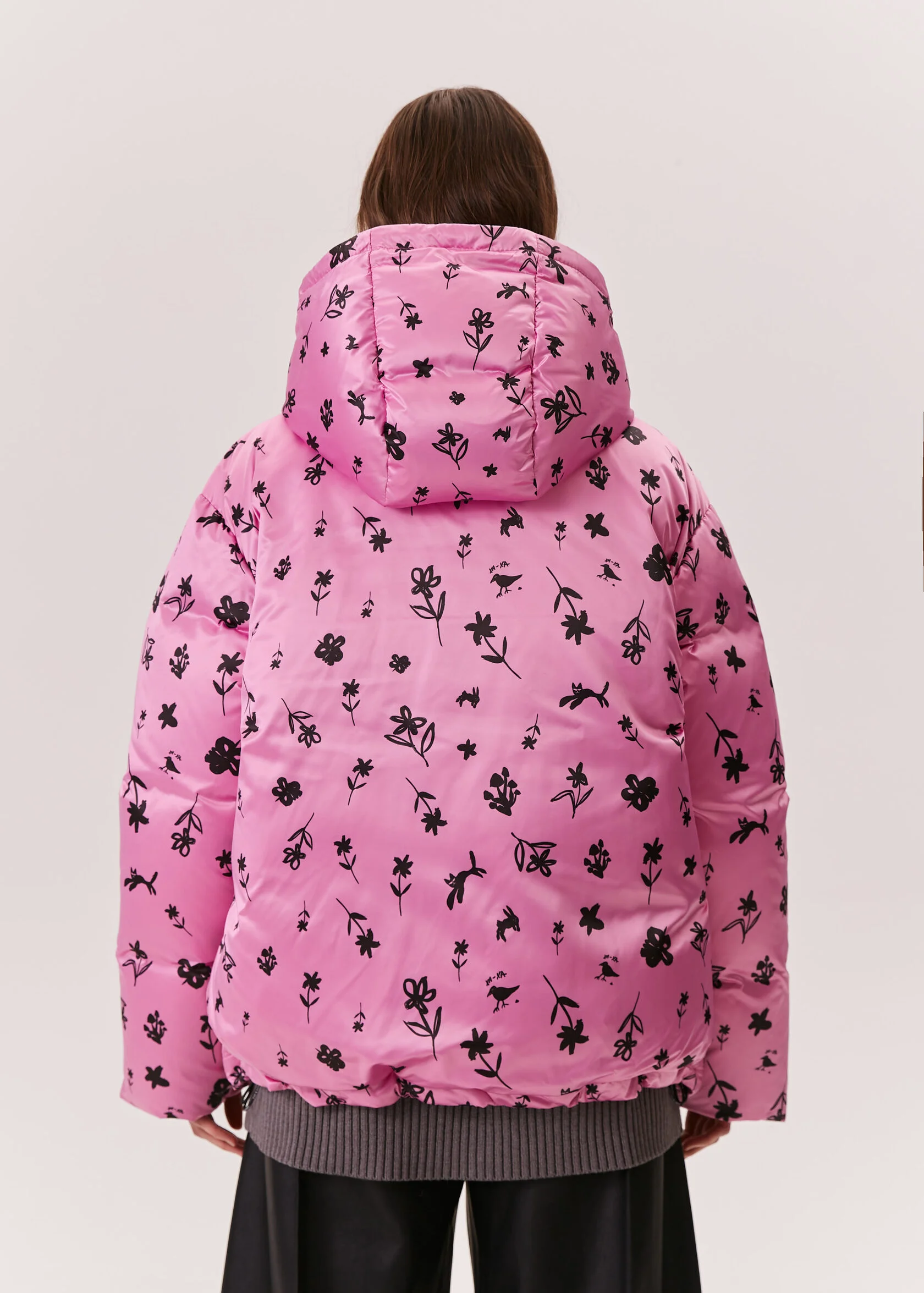 Пуховик MAGIC FLOWERS розового цвета