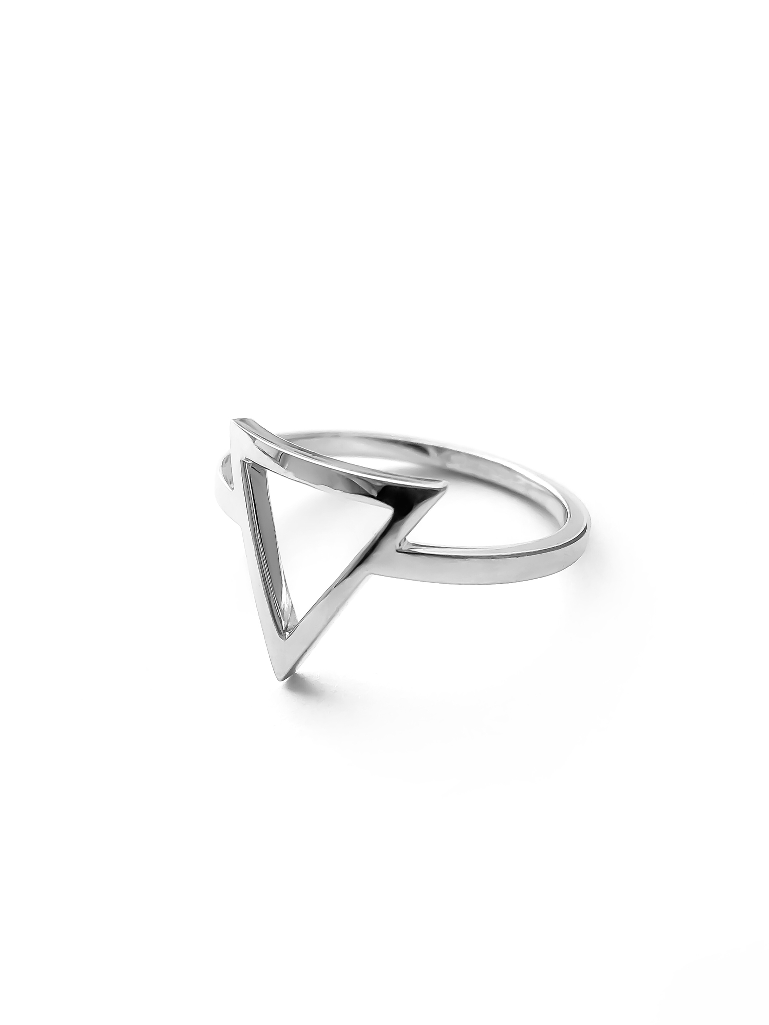 Серебряное узкое кольцо «Треугольник»