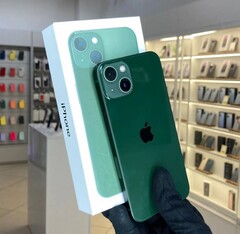 iPhone 13, 256 ГБ б/у