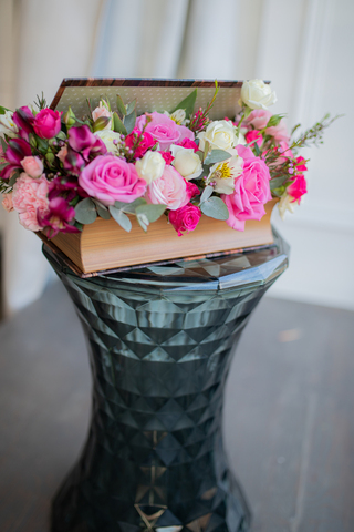 Цветы в книге  Волшебное послание