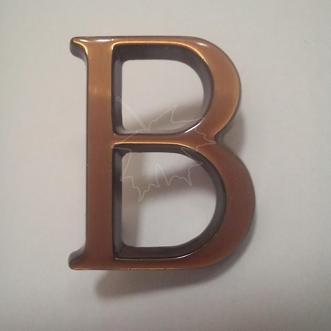 Бронзовая буква В на памятник высотой 3см, Caggiati