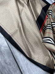 Шёлковый шарф Burberry, 210х70см, Классика/принт, подшит, с бирками и пакетом