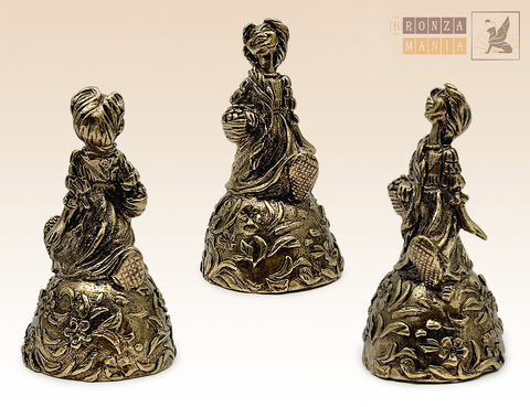 колокольчик Девочка с корзинкой