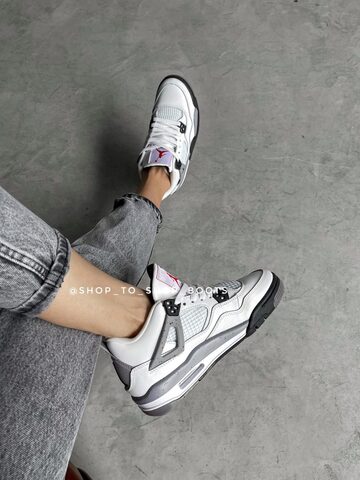 Nike Air Jordan 4