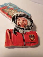 Магнит Гагарин полистоун.