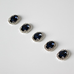 Кабошоны ювелирные со стразами, 17*22 мм, темно-синие в серебристой оправе, овальные, пришивные, набор 5 шт.