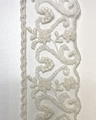 Тесьма из сетки с вышивкой, цвет молочный, 65 мм